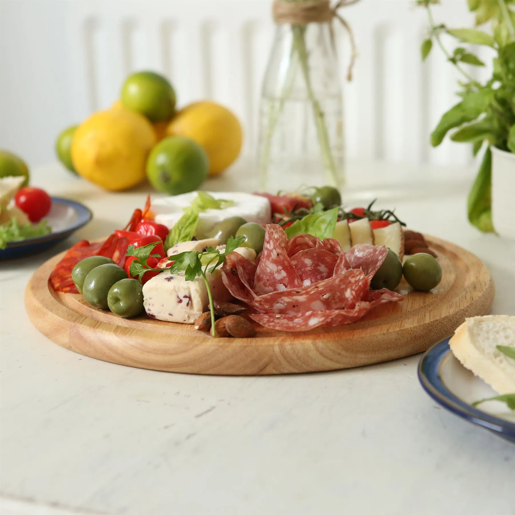 30cm Round Wooden Chopping Board - By Argon Tableware