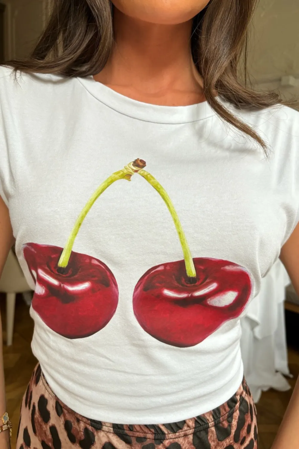 Cherry printed white shoulder pad t-shirt