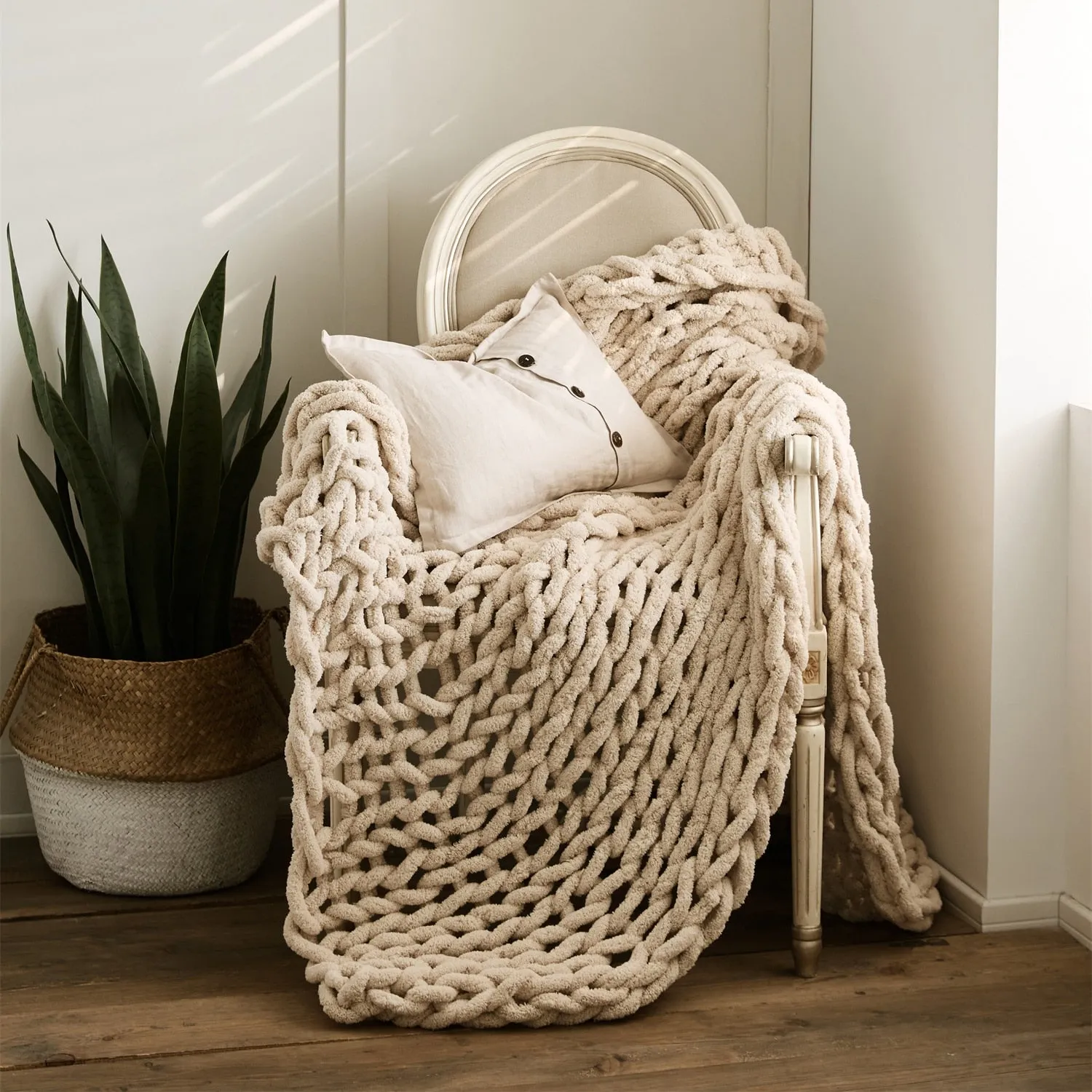 'Erla' Chenille Chunky Knit Quilt Blanket