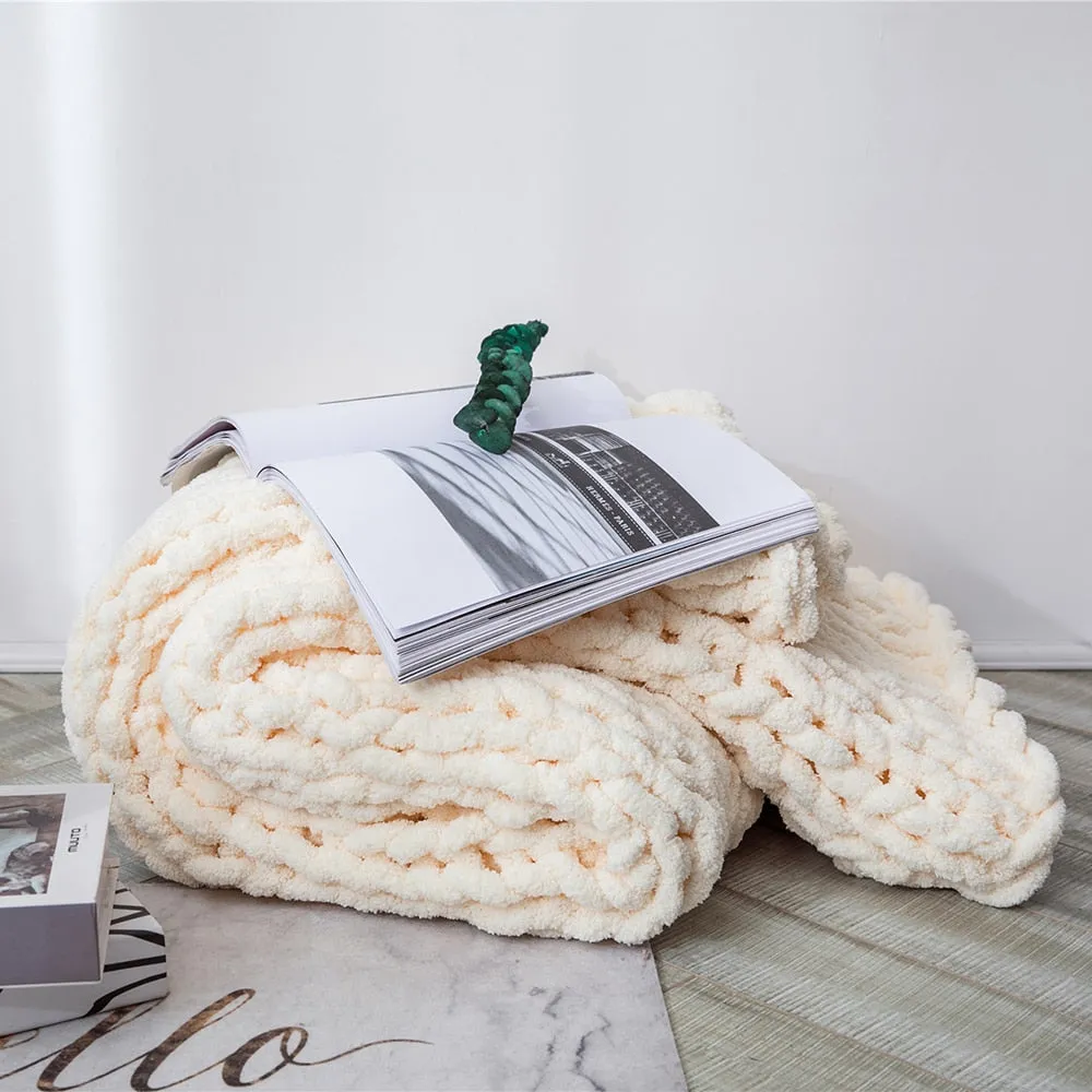 'Erla' Chenille Chunky Knit Quilt Blanket