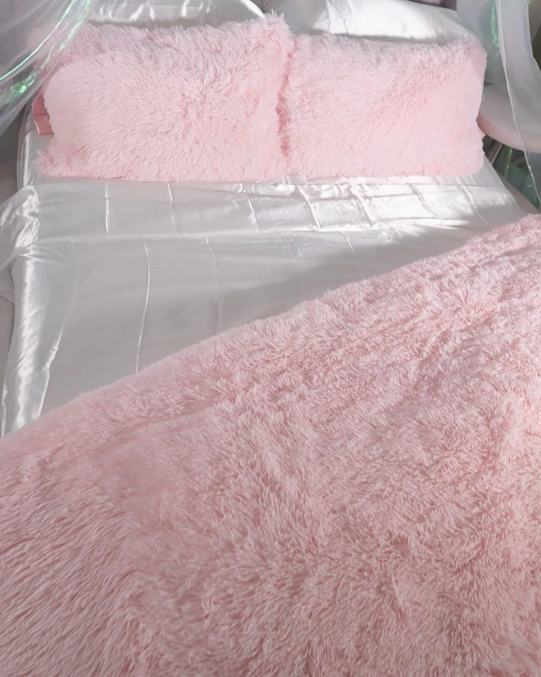 Gigi Fluffy Pink Duvet