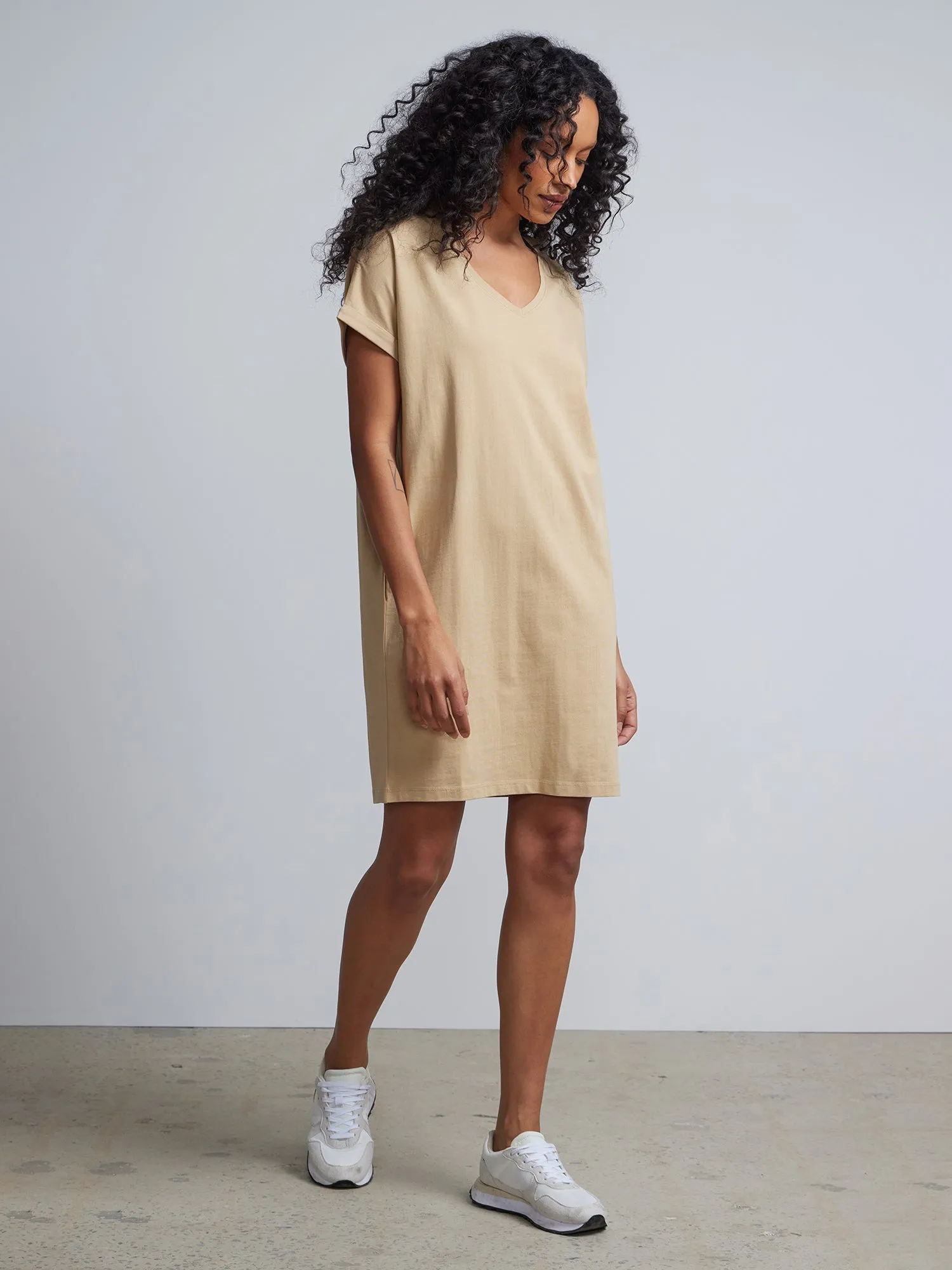 Ladies Side Pocket V-Neck Long T-shirt Shift Dress