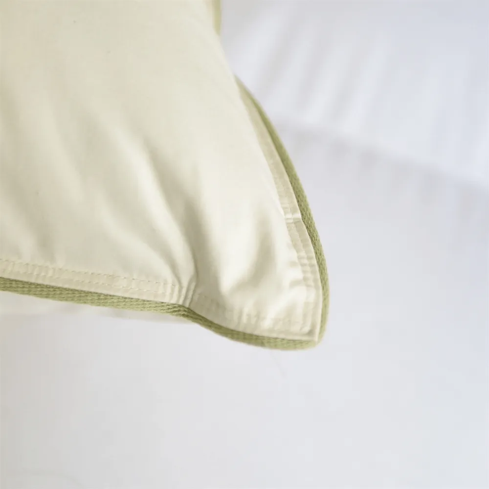 Natural Nights Classic Down Feather Pillow King Size - Medium (33oz)