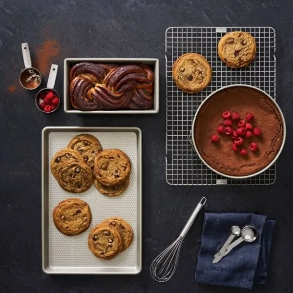 Non-Stick Cooling and Baking Rack